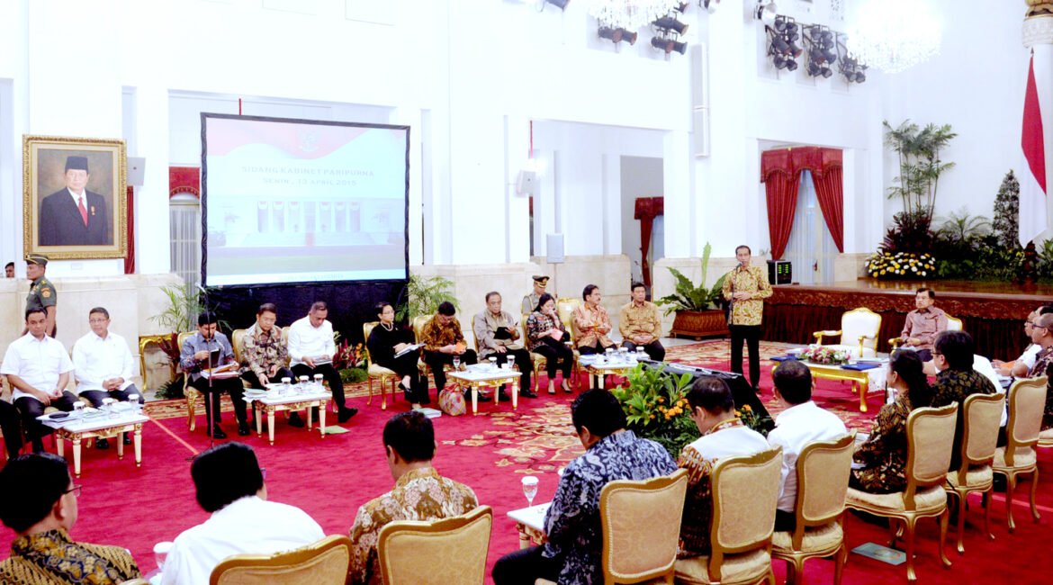 150413- presiden rapat paripurna kabinet