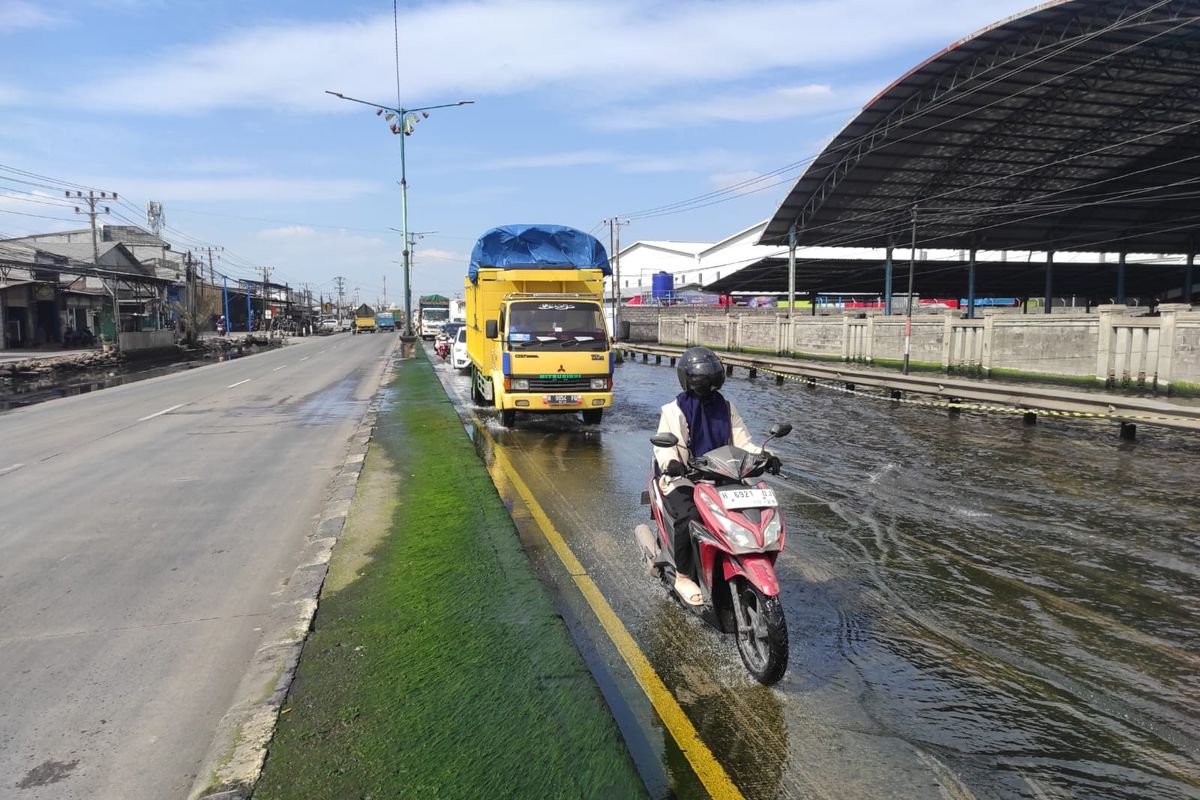 Waspada! BMKG Beri Peringatan Banjir Rob di Pantura Semarang dan Demak Senin Sore Ini