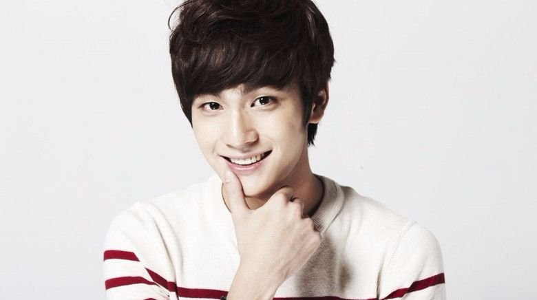 Jo Yoon Woo Umumkan Pernikahan & Pensiun dari Dunia Akting Usai 15 Tahun Berkarya