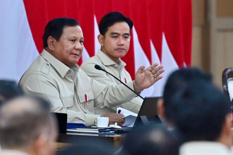 Pimpin Retret Kabinet, Prabowo Apresiasi Kinerja Menteri: “Capaian Kita Sangat Membanggakan!”