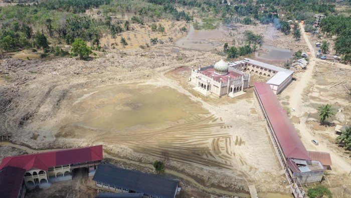 Tragedi Dahsyat di Sumatera: Lebih dari 1.200 Jiwa Tewas, Ribuan Warga Masih Mengungsi