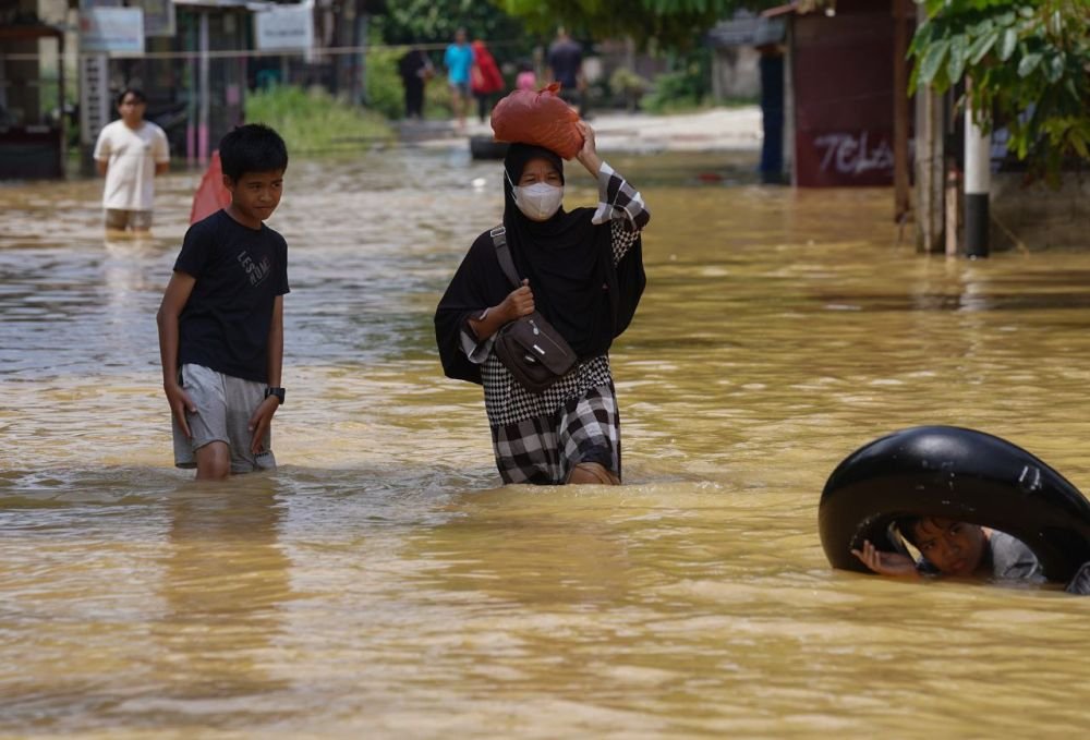 Banjir Lombok Timur: BPBD Minta Bantuan Makanan ke BNPB
