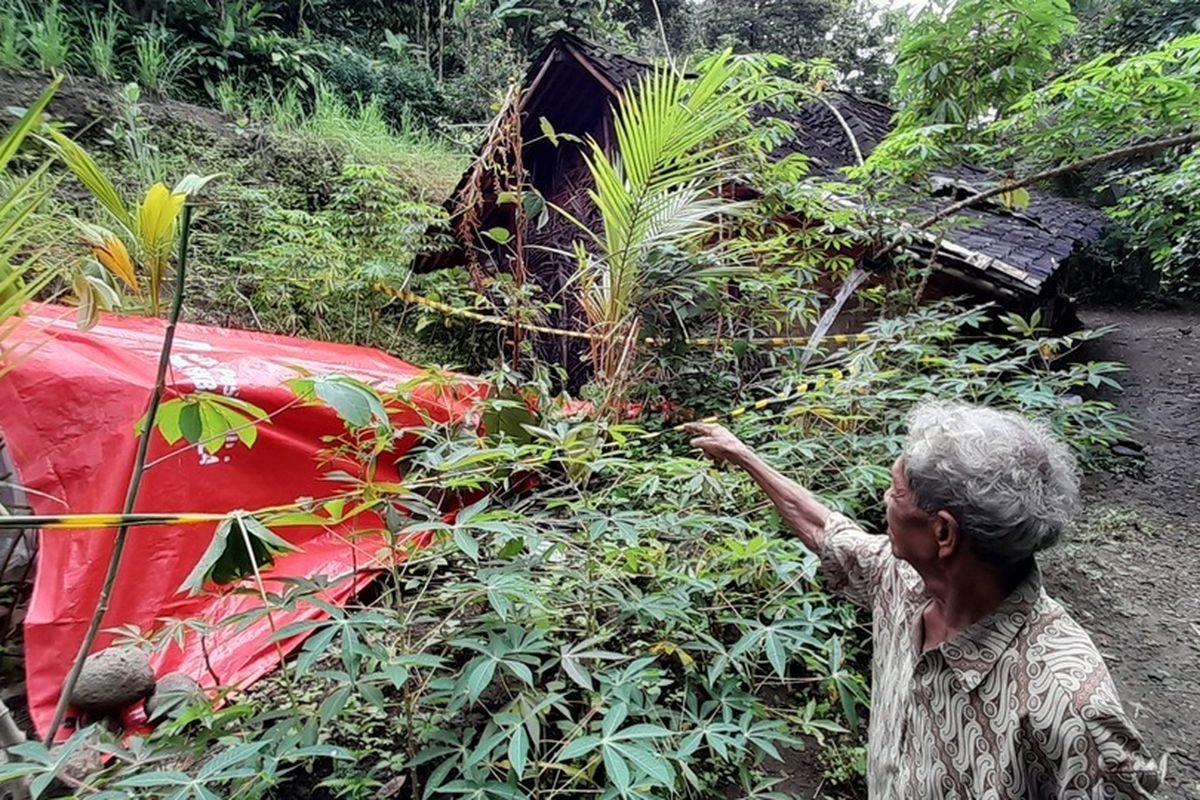 Kulon Progo Geger! Sinkhole Berdiameter 5 Meter Muncul Tiba-tiba di Pekarangan Warga, Ini Kronologinya