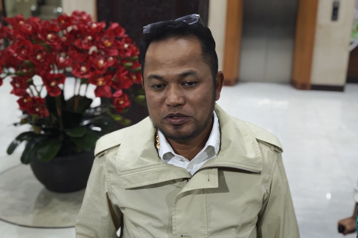 Akhirnya Dibatalkan! Rudy Mas’ud Coret Anggaran Mobil Dinas Rp 8,5 Miliar: “Pemerintah yang Baik Adalah yang Mendengar Rakyat”