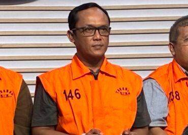 Bikin Infrastruktur Hancur! Bupati Lamteng Nonaktif Ardito Wijaya Didakwa Terima Suap Ratusan Juta