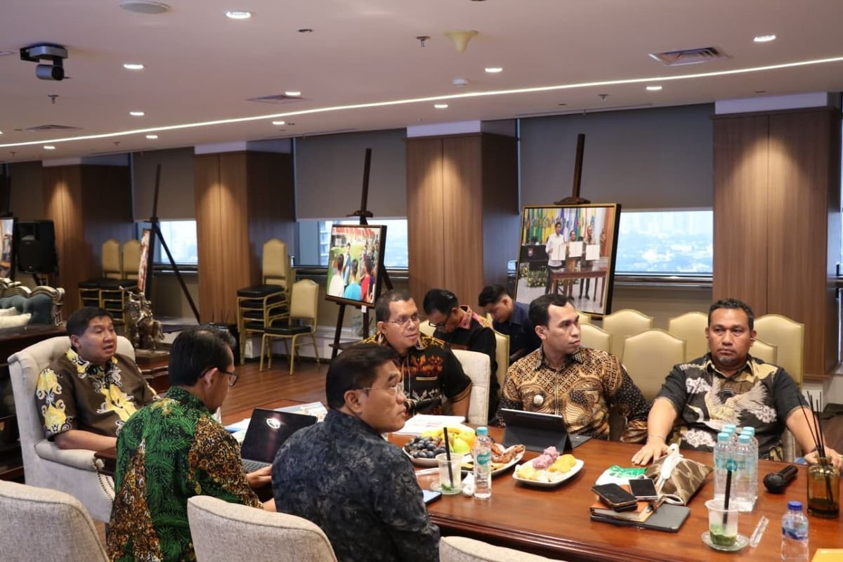 Gebrakan Keren Bang Ara! Kuota Program Bedah Rumah di NTT Melonjak 20 Kali Lipat