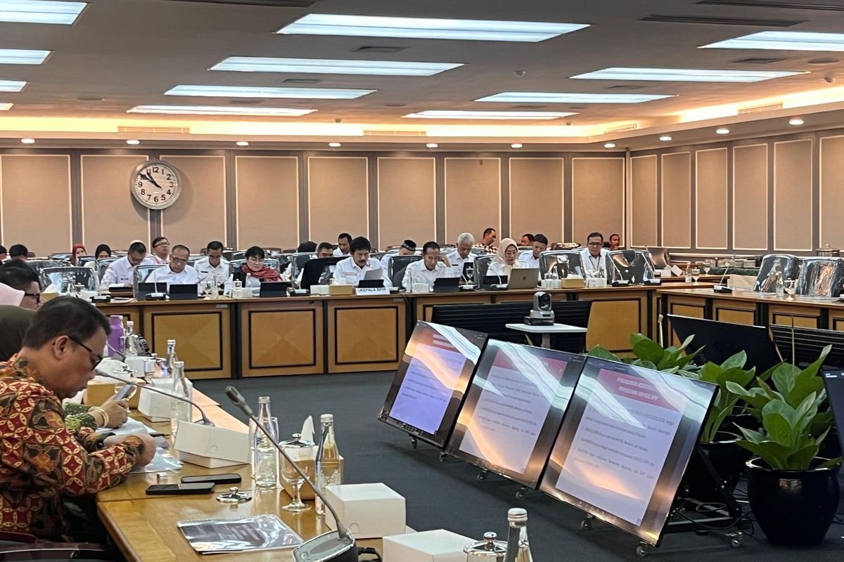 Sentilan Menohok DPR: BPIP Jangan Sampai Kalah ‘Keren’ dan Eksis dari Pemuda Pancasila!