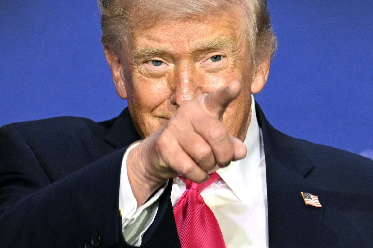 Ultimatum Mengerikan! Trump Desak Iran Segera Berdamai atau Hadapi “Kehancuran Total”