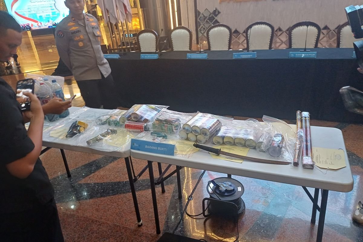 Awas Operasi Intelijen! KSPI Pastikan 101 Orang yang Ditangkap Saat Demo Buruh di DPR Bukan Anggotanya
