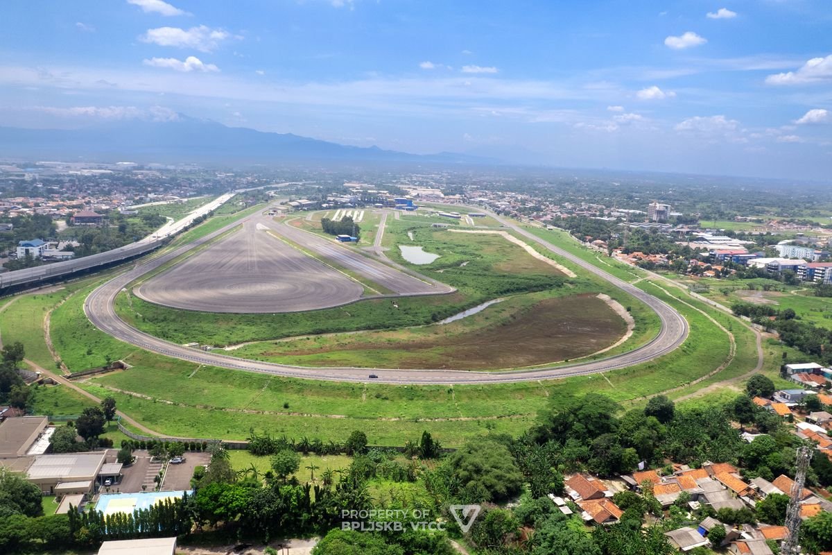 Revolusi Otomotif Tiba! Beda Uji Kendaraan Listrik dan Konvensional di Proving Ground Bekasi, Sinyal Cuan EV?