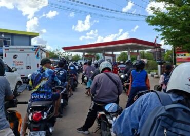 Antrean Mengular di Berbagai SPBU! Pertalite Mulai Langka, Ini Kata Pengamat Soal Kuota dan Distribusi