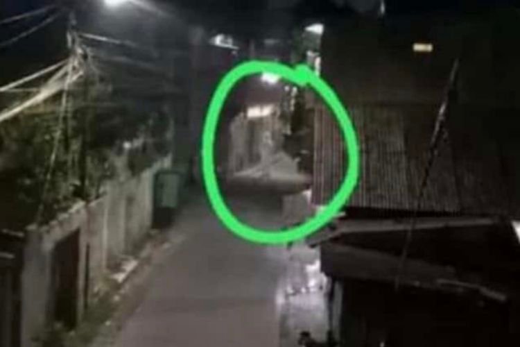 Bikin Resah Warga! Polisi Cek TKP Viral Teror Pocong Kriminal di Tangerang, Ini Hasilnya