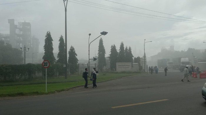 Warga Sempat Panik! DLHK Banten Cek Potensi Gas Beracun Usai Ledakan Pabrik Kimia, Ini Hasilnya