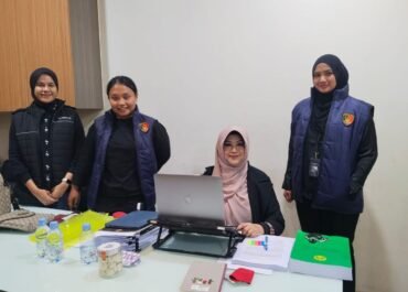 Buntut Laporan Kasus Ijazah Jokowi! Ditangkap di Kasus Ijazah Jokowi, Dokter Tifa: Ujian Tugas Akhir di Kantor Polisi