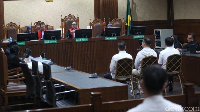 Sanksi Tegas bagi Koruptor! Penyuap Bea Cukai Rp 6,1 M Dituntut 3 Tahun Penjara