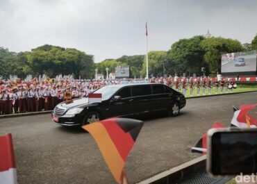 Momen Hangat Kenegaraan! Prabowo Terima Presiden Jerman di Istana, Siswa SD Turut Menyambut