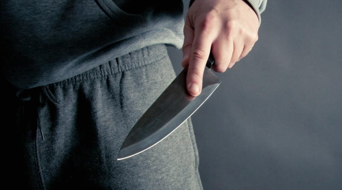 Illinois-Knife-Laws-title-min