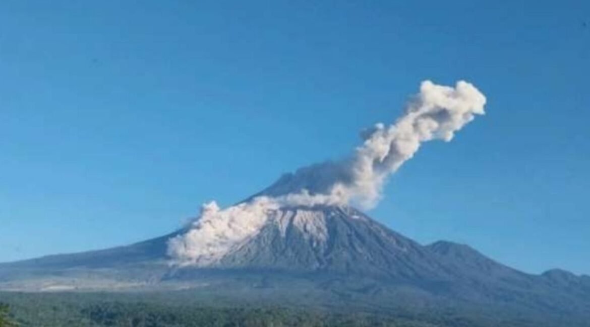 gunung_semeru_erupsi-no8a_large