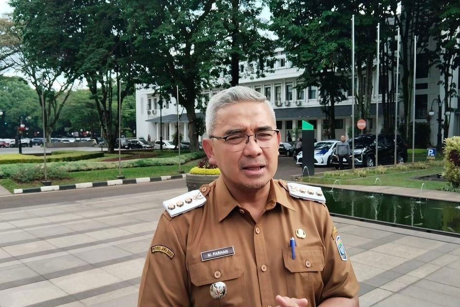 Wali Kota Farhan Segel Tempat Padel Usai 10 Pohon Peneduh Ditebang Tanpa Izin di Bandung