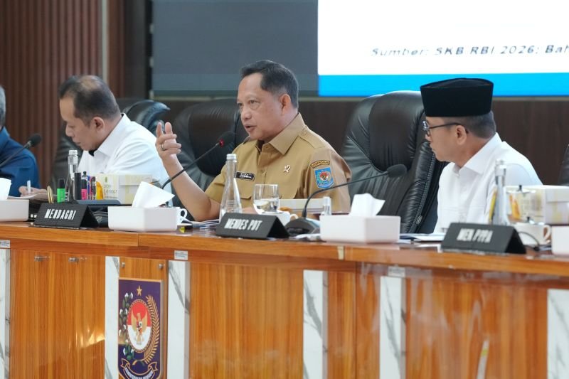 Tito Karnavian Kaget Pemadaman Karhutla di Kalimantan Harus Izin Pemilik Lahan