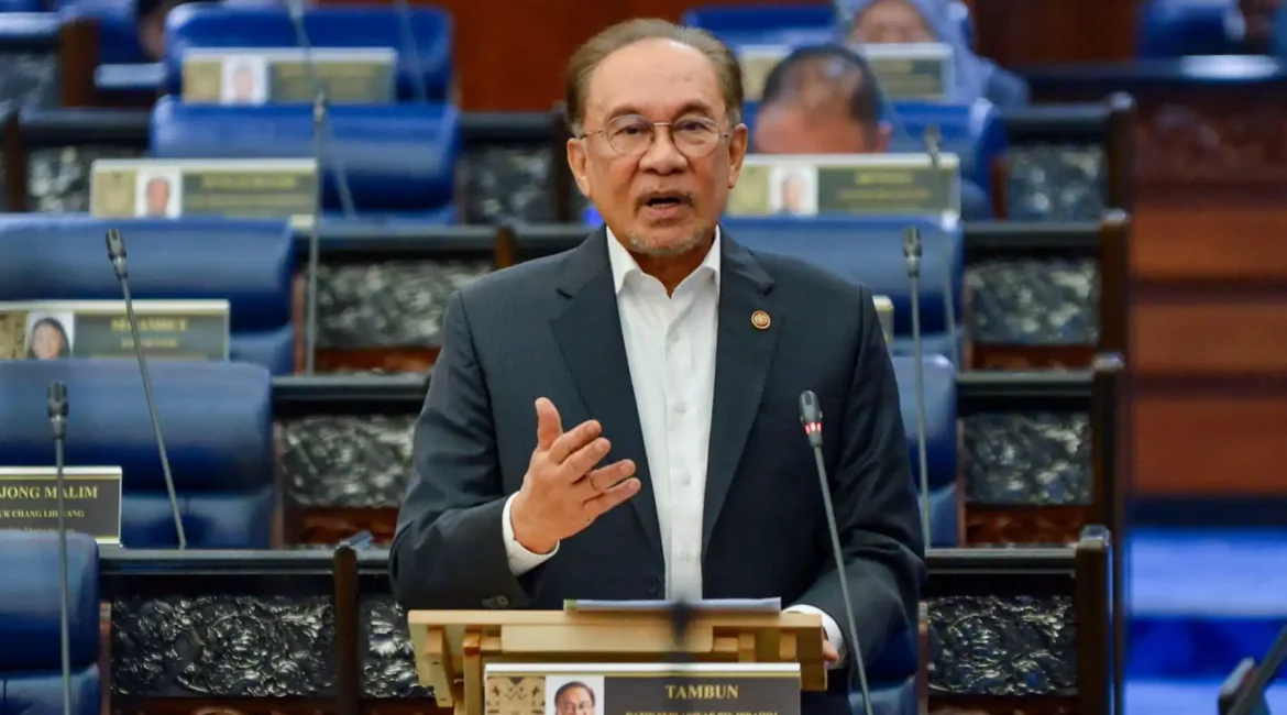 91f97201-anwar-ibrahim-dewan-rakyat-bernama-pic-140726