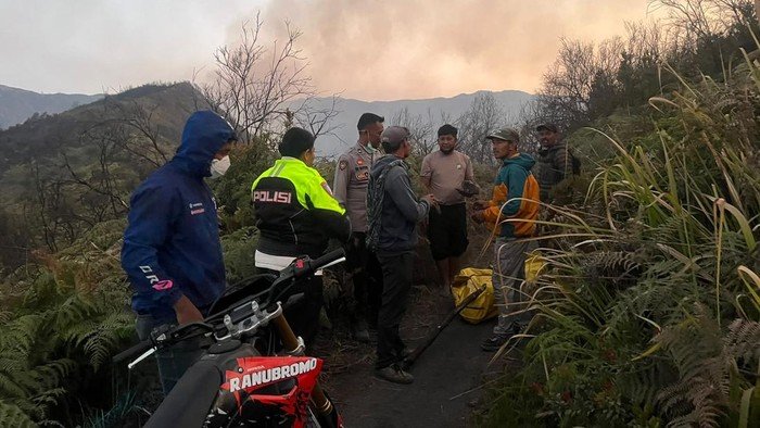 Empat Petugas Tewas Saat Padamkan Karhutla Bromo, Keluarga Dapat Santunan Rp10 Juta