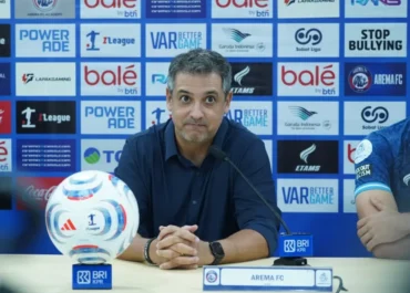 Arema FC Pecat Pelatih Marcos Santos Usai Dibantai Persija 1-5