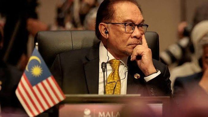 PM Malaysia Anwar Ibrahim Usulkan Kerja Sama ASEAN untuk Atasi Asap Karhutla RI